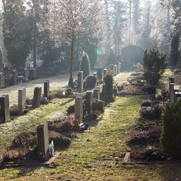 Gräber auf einem Friedhof