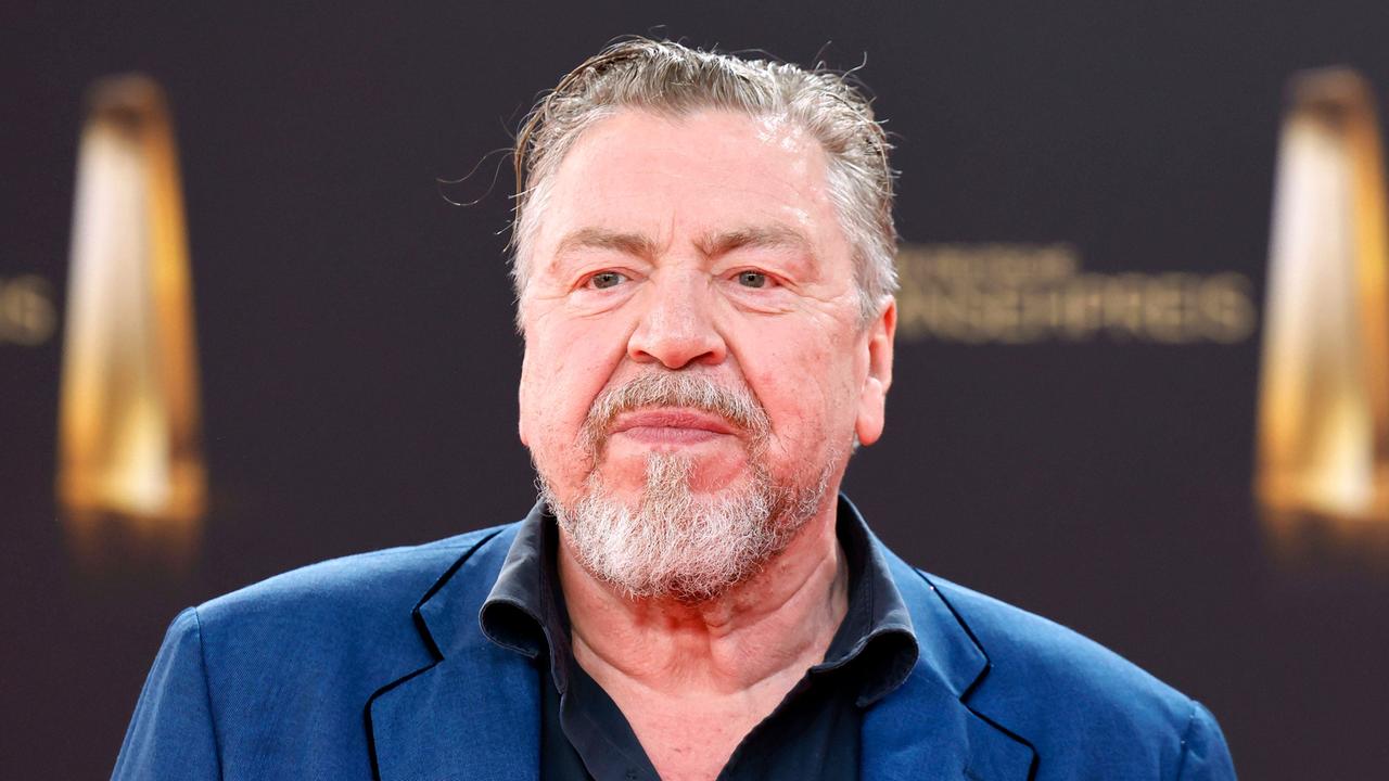 Armin-Rohde-trauert-im-K-lner-Treff-um-Hund-Ike