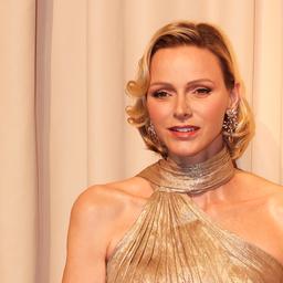 Prinzessin Charlene rausgeputzt auf dem Roten Teppich