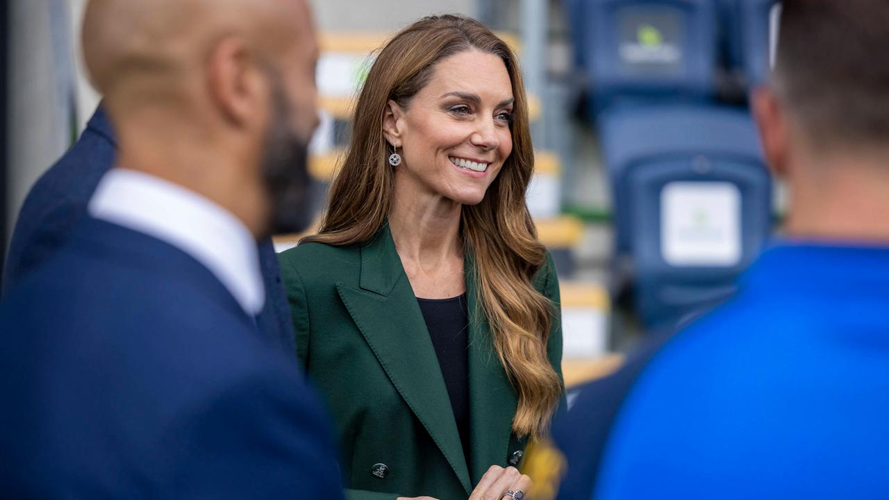 Kate und William: Emotionaler Überraschungsbesuch im Rugby-Stadion ...